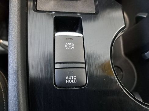 Used 2024 Nissan Rogue S AWD/4WD image 16