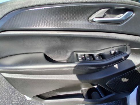 Used 2023 Jeep Grand Cherokee Altitude image 15