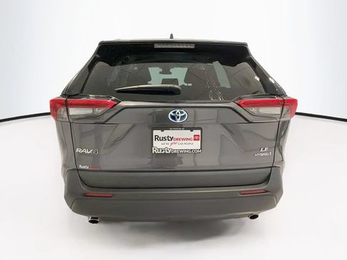 Certified 2022 Toyota RAV4 LE AWD/4WD image 5