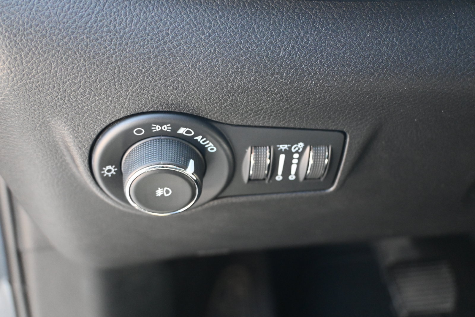 Used 2024 Jeep Compass Limited AWD/4WD image 10