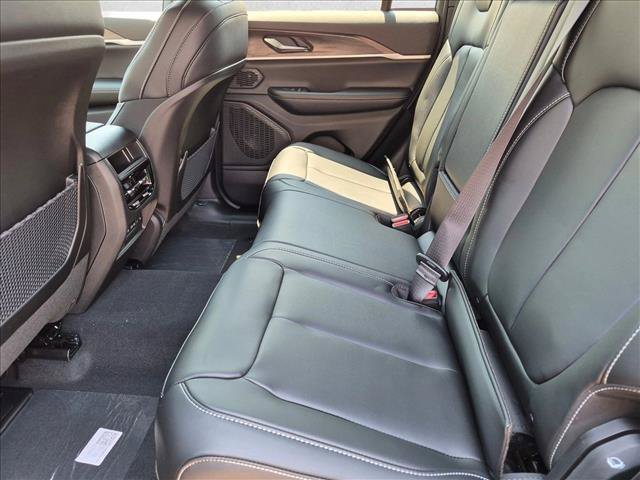 New 2026 Jeep Grand Cherokee Limited AWD/4WD image 14