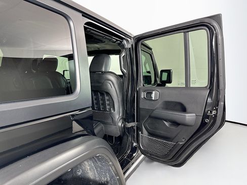 Used 2023 Jeep Wrangler Unlimited Rubicon 4xe w/ Cold Weather Group AWD/4WD image 28