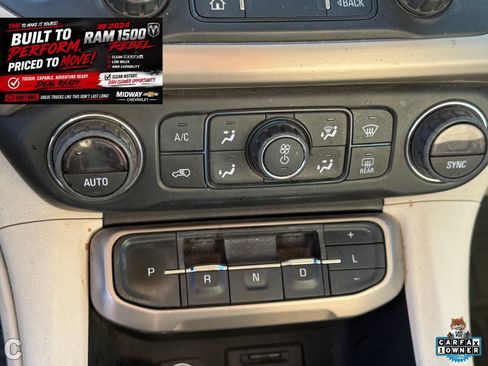 Used 2021 GMC Acadia Denali w/ Denali Technology Package FWD image 16