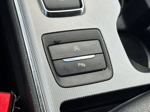 Used 2022 Ford Edge Titanium AWD/4WD image 32
