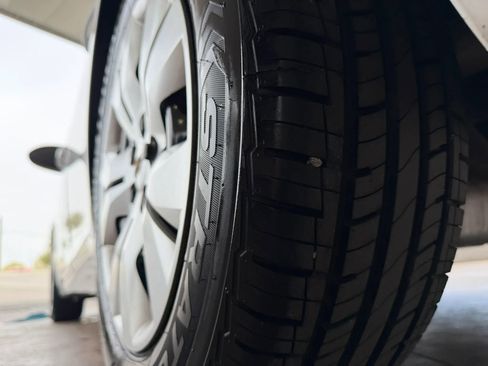 Used 2014 Chevrolet Cruze LS image 24