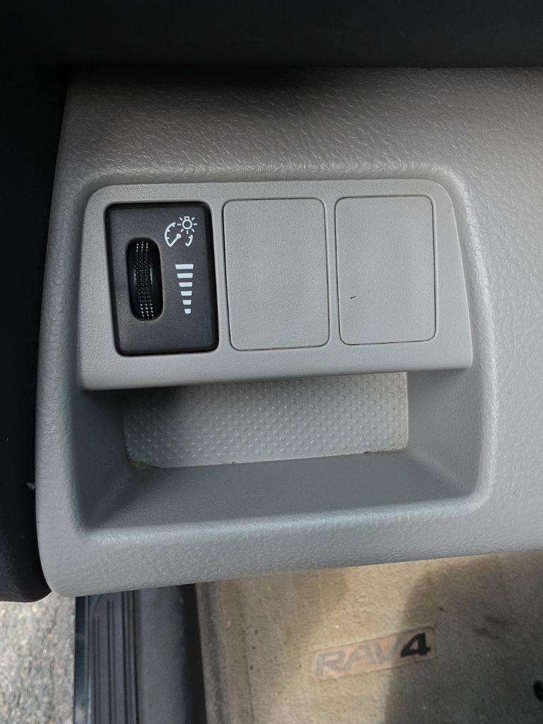 Used 2012 Toyota RAV4 4WD image 13