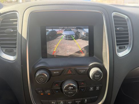 Used 2019 Dodge Durango SXT image 16