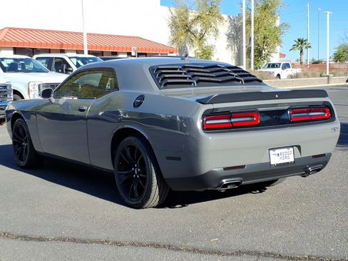 Used 2018 Dodge Challenger SXT w/ Blacktop Package image 3