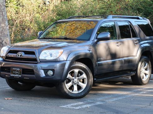 Used 2006 Toyota 4Runner Limited image 2