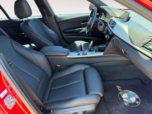 Used 2017 BMW 320i Sedan RWD image 15