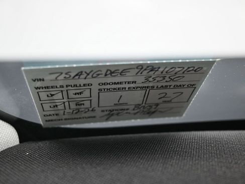 Used 2023 Tesla Model Y Long Range image 9