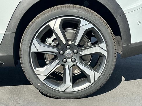 Certified 2026 Volvo V60 B5 Cross Country Plus w/ Climate Package image 23