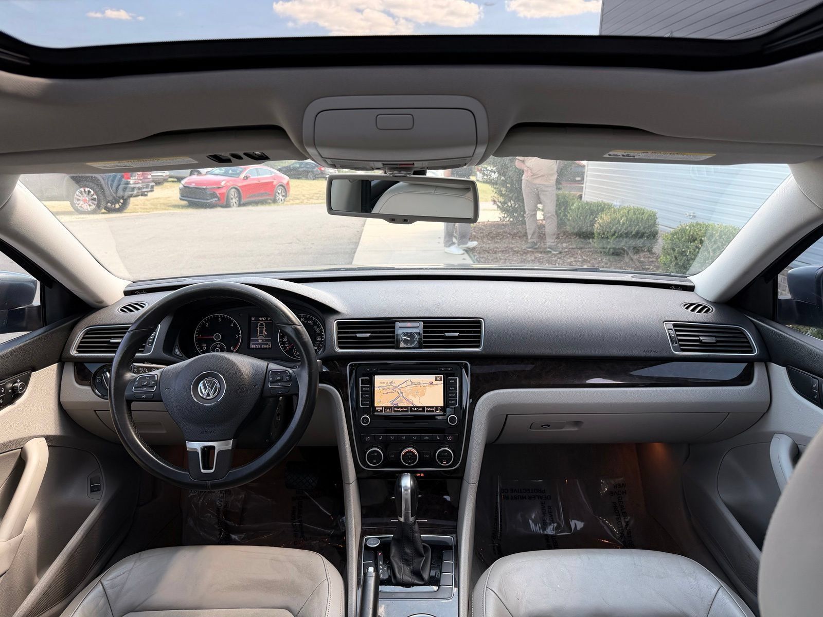 Used 2015 Volkswagen Passat TDI SEL Premium FWD image 25