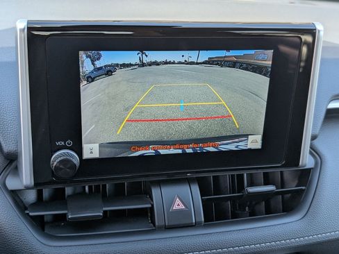 Used 2024 Toyota RAV4 XLE FWD image 6