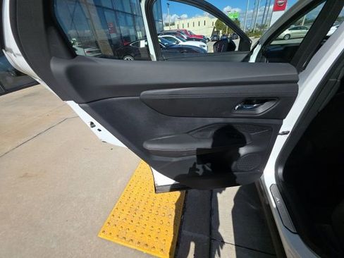 Used 2024 Nissan Ariya FWD image 22