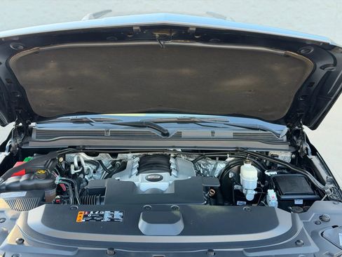 Used 2018 Cadillac Escalade ESV Platinum image 16