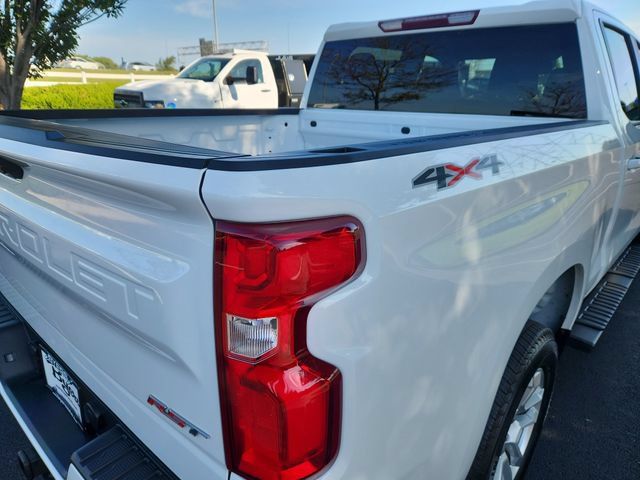 Used 2023 Chevrolet Silverado 1500 RST AWD/4WD image 32