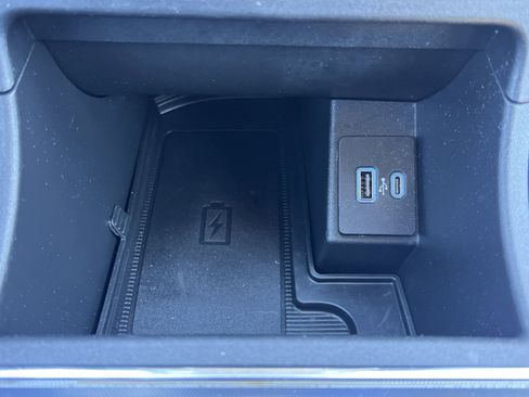 Certified 2022 Ford Edge Titanium w/ Equipment Group 301A image 9