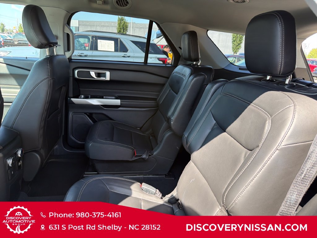Used 2022 Ford Explorer XLT w/ Equipment Group 202A AWD/4WD image 28