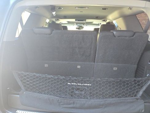 Used 2016 Cadillac Escalade Luxury image 17