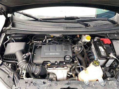 Used 2017 Chevrolet Sonic LT w/ Convenience Package image 6