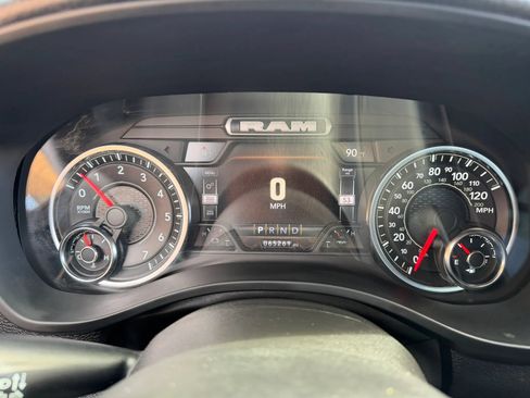 Used 2022 RAM 1500 Big Horn w/ Night Edition RWD image 11