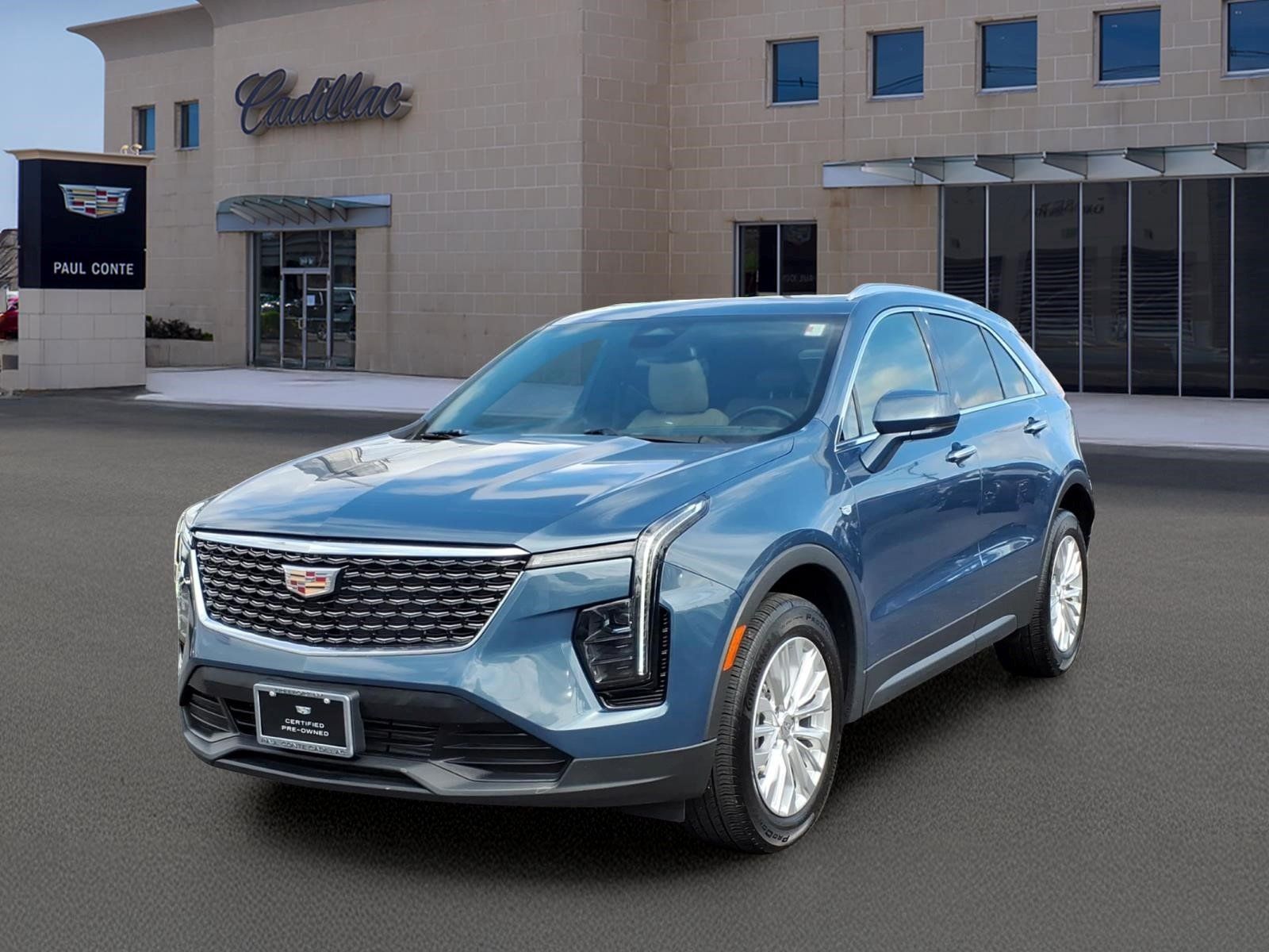Used 2024 Cadillac XT4 Luxury w/ Cold Weather Package AWD/4WD image 1