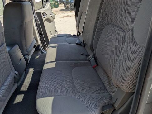 Used 2016 Nissan Frontier SV AWD/4WD image 13