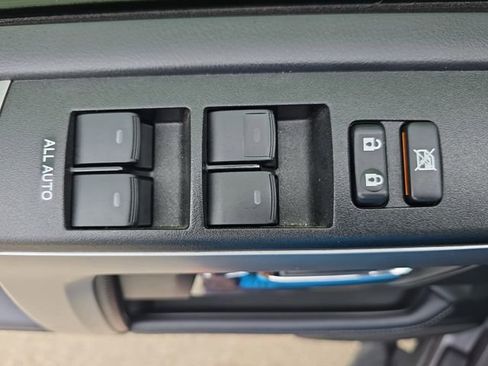 Used 2022 Toyota 4Runner SR5 Premium w/ Moonroof Package AWD/4WD image 28