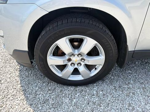 Used 2017 Chevrolet Traverse LT w/ Style and Technology Package FWD image 10