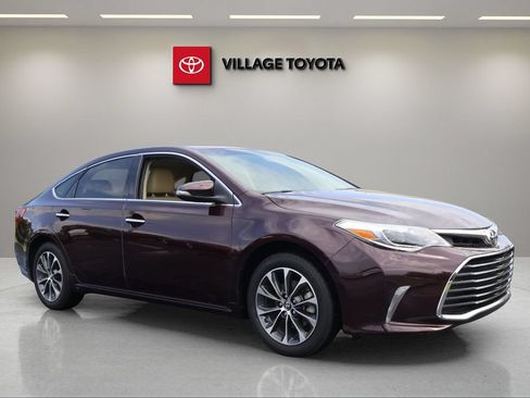 Certified 2016 Toyota Avalon XLE FWD image 7