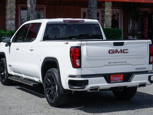 Used 2022 GMC Sierra 1500 Elevation w/ X31 Off-Road Package AWD/4WD image 6