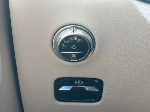 Certified 2024 Mercedes-Benz GLC 300 4MATIC image 27