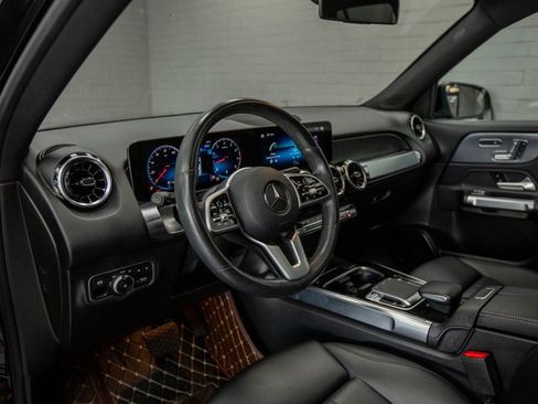 Used 2020 Mercedes-Benz GLB 250 4MATIC image 17
