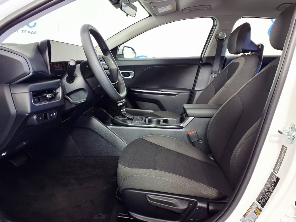 Used 2026 Kia K4 FWD image 8
