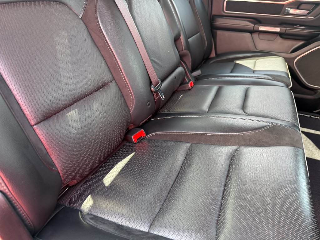 Used 2021 RAM 1500 Laramie AWD/4WD image 14