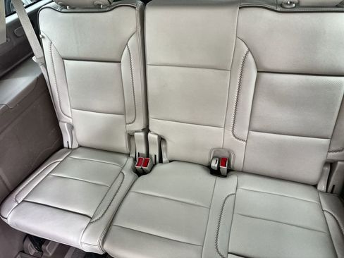 Used 2024 GMC Yukon XL Denali w/ Advanced Technology Package AWD/4WD image 18