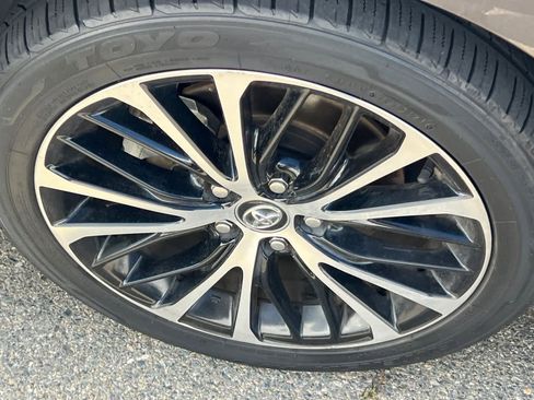 Used 2020 Toyota Camry SE image 10