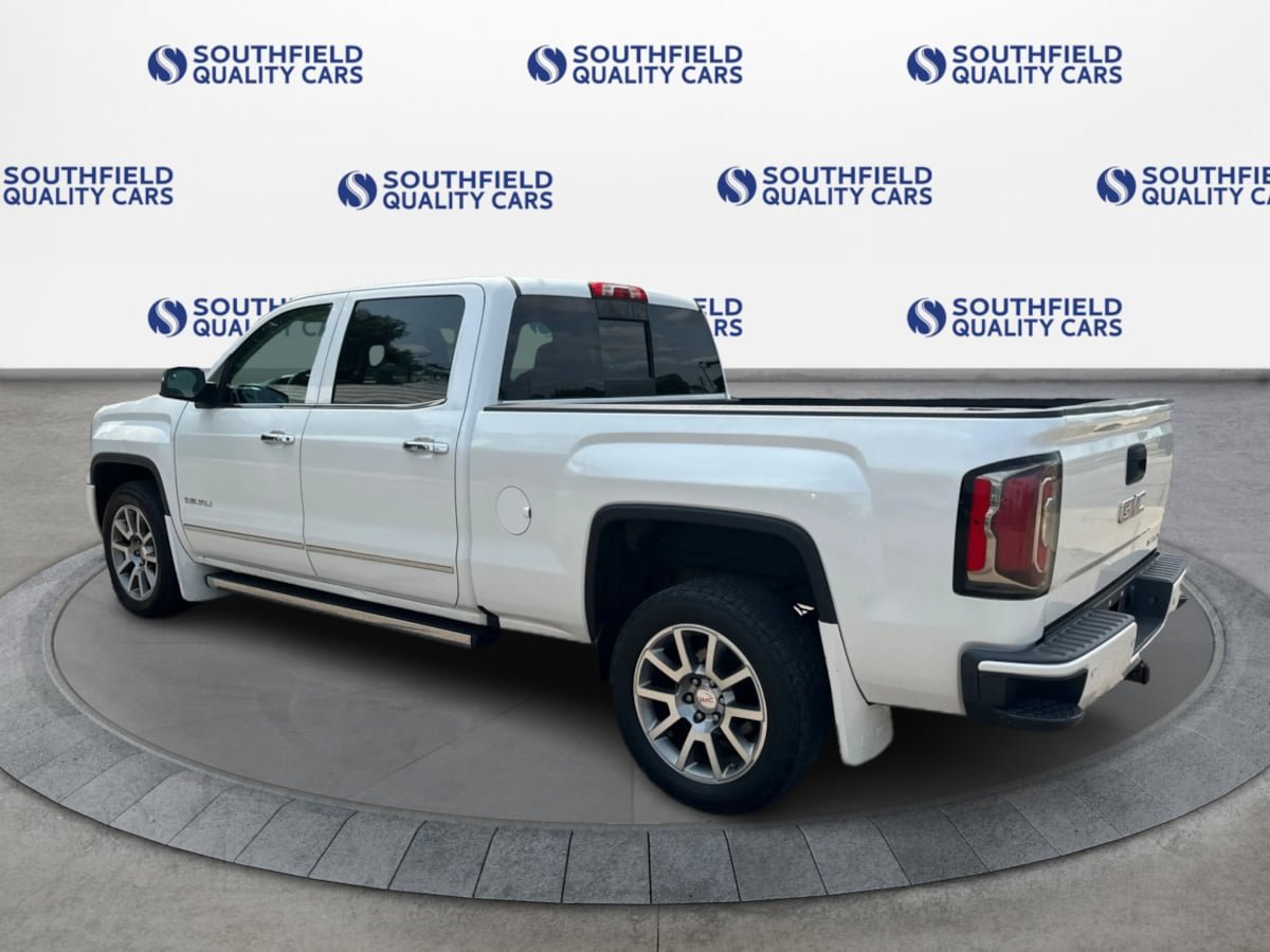 Used 2016 GMC Sierra 1500 Denali w/ Enhanced Driver Alert Package AWD/4WD image 4