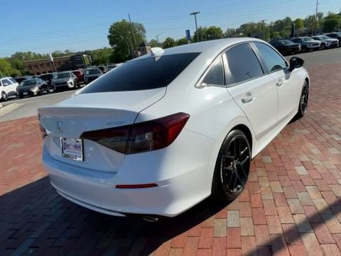 Used 2025 Honda Civic Sport image 9