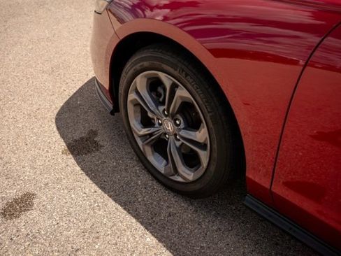 Used 2024 Honda Accord EX image 12