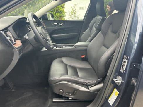 Used 2023 Volvo XC60 B5 Plus AWD/4WD image 2