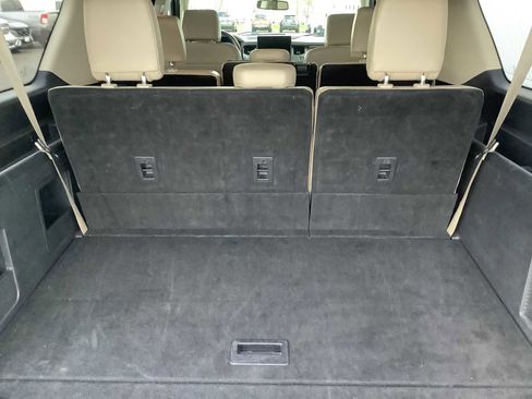 Used 2023 Ford Expedition Max XLT image 14