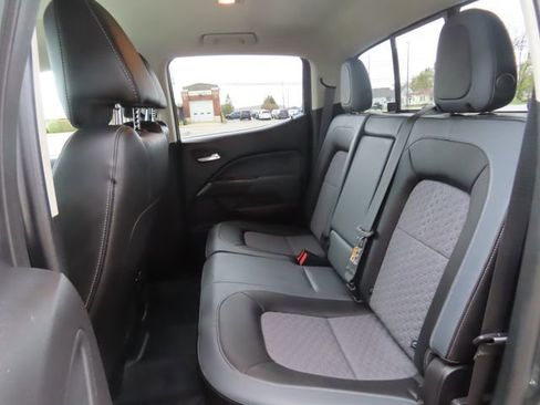 Used 2017 Chevrolet Colorado Z71 AWD/4WD image 22