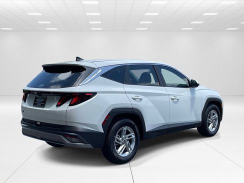 Certified 2026 Hyundai Tucson SE FWD image 6