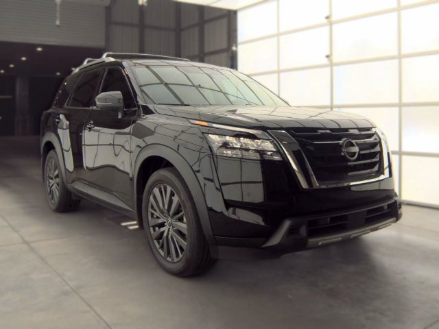 Certified 2025 Nissan Pathfinder SL w/ SL Premium Package AWD/4WD image 11