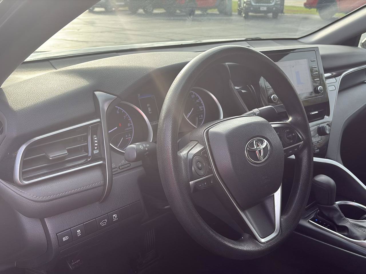 Used 2024 Toyota Camry LE FWD image 8