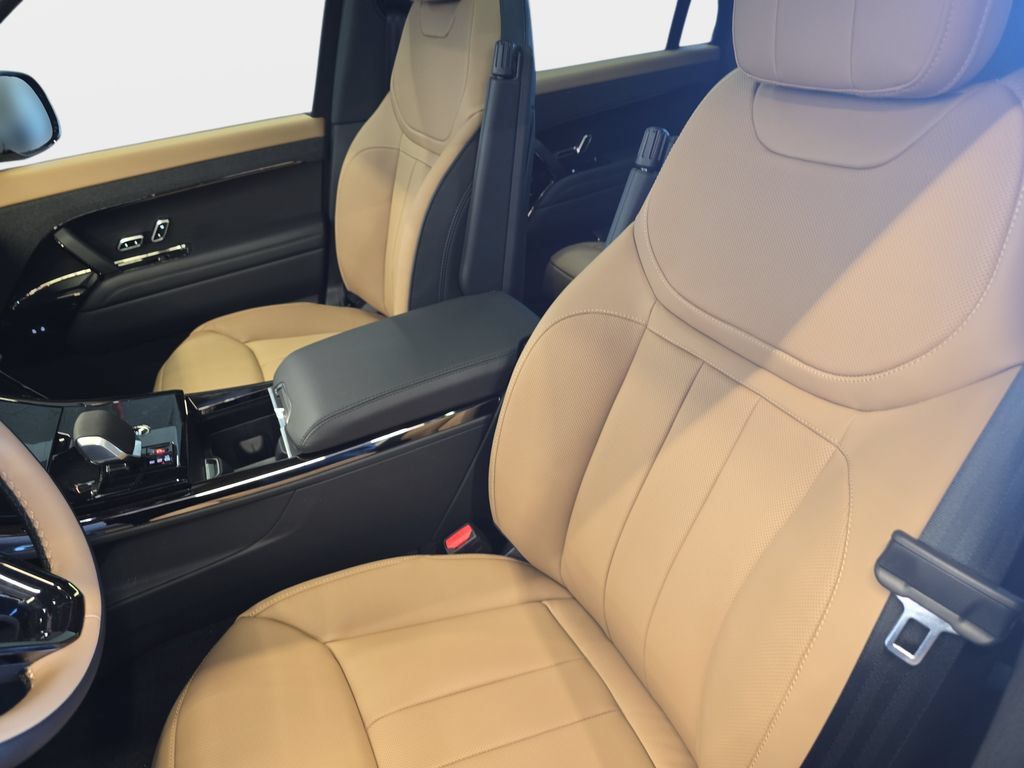 New 2026 Land Rover Range Rover Sport Dynamic SE AWD/4WD image 12