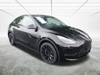 Used 2023 Tesla Model Y Long Range image 1