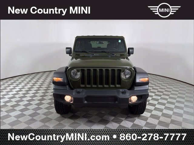 Used 2022 Jeep Wrangler Sport AWD/4WD image 2